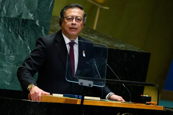 Colombian armed groups violence kills over 80, displaces tens of thousands