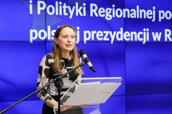 Poland snubs Hungary's Orban in row over granting of asylum to fugitive minister