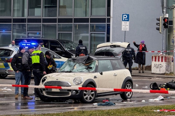 At least 28 hurt after car hits demonstrating union workers in Munich