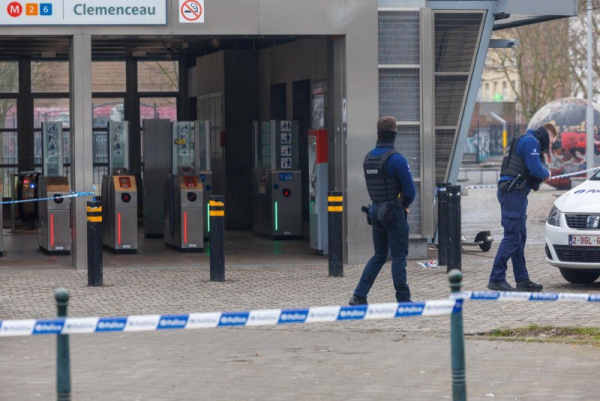 Shots fired near Brussels metro, police close Clemenceau station to search for gunmen Shots fired near Brussels metro, police close Clemenceau station to search for gunmen
