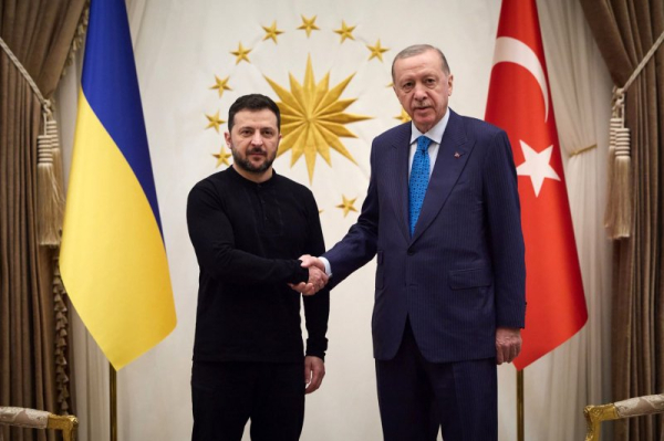Zelensky critical of U.S.-Russia peace talks, meets with Turkey's Erdogan