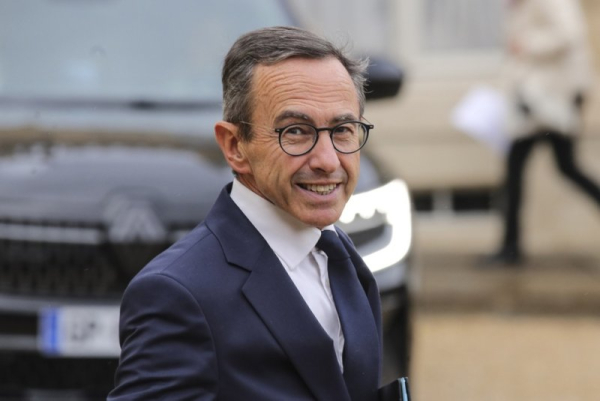 France threatens to retaliate after Algeria refuses to accept deportees