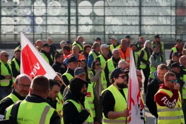 German airport workers launch strike; hundreds of flights canceled