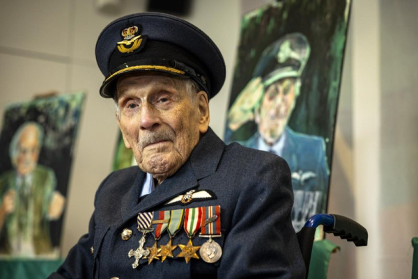 Last surviving RAF fighter ace from the Battle of Britain dies at 105