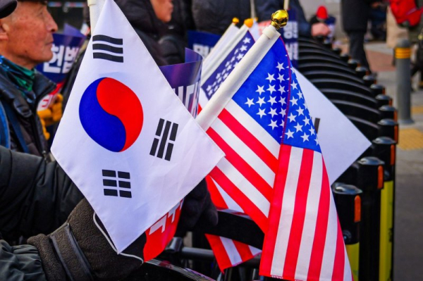 Analysis: South Korea struggles with Trump tariffs, expects economic slowdown