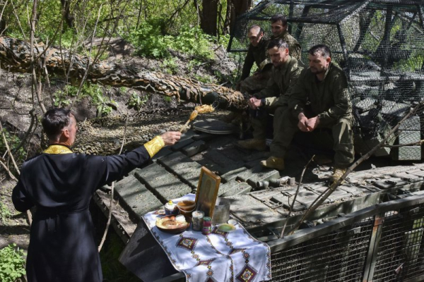 Fighting resumes in Ukraine after Russia ends Easter cease-fire by pounding seven regions