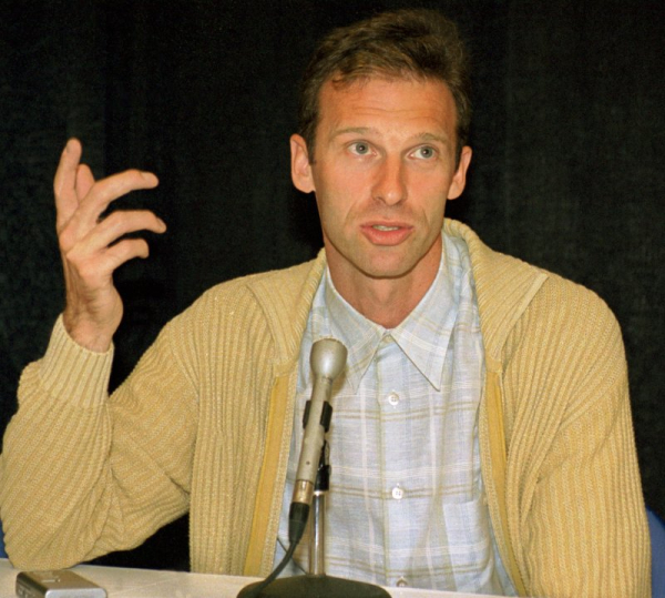 NHL legend Dominik Hasek says he received death threats from ex-Russian president