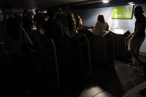 Power outages sweep across Portugal, Spain, other parts of Europe