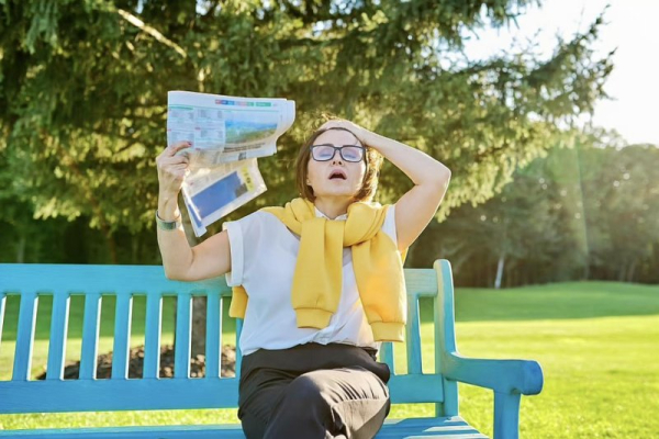 Study links early menopause to faster brain aging