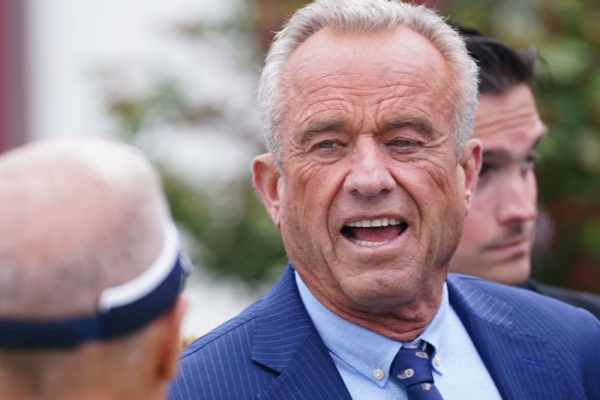 U.S. measles cases spike past 800 in 25 states, with more than 600 in Texas