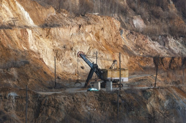 U.S. to acquire rights to rare earth minerals after signing deal with Ukraine U.S. to acquire rights to rare earth minerals after signing deal with Ukraine