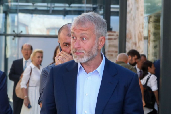 Britain threatens to sue Roman Abramivich over Chelsea sale funds Britain threatens to sue Roman Abramivich over Chelsea sale funds