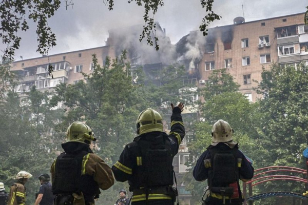 Three dead as Ukraine hit with third-straight day of overnight attacks