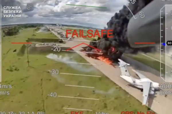 Trump says Putin will retaliate for Ukrainian drone strikes on air force