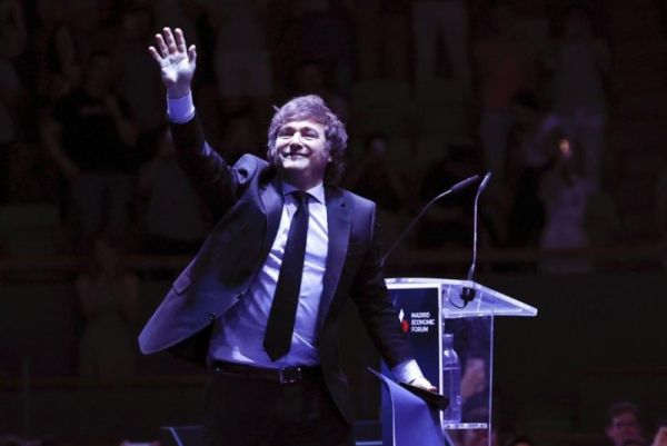 Argentina makes economic recovery, but opposition to Milei grows