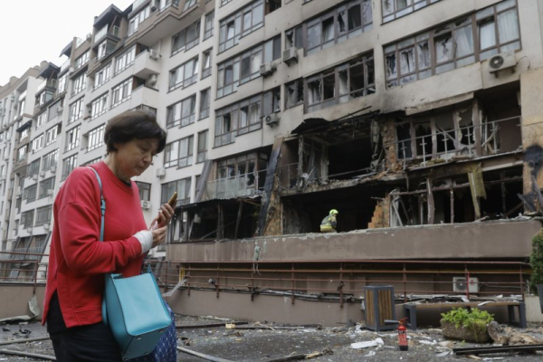 At least 1 killed, 9 injured as Russia, Ukraine trade aerial attacks At least 1 killed, 9 injured as Russia, Ukraine trade aerial attacks