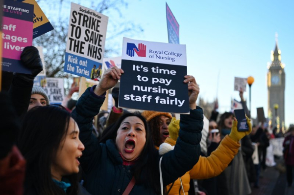Nurses in England's NHS take step closer to industrial action over pay