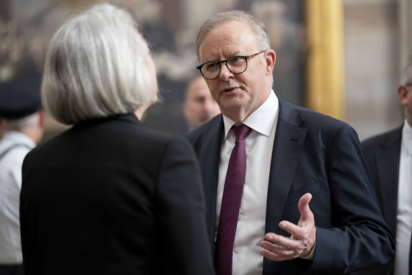 Police investigate two anti-Semitic attacks in Australia