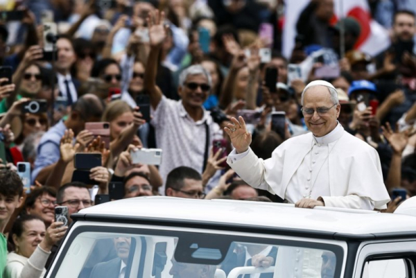 Pope escapes Roman heat for 6 week vacation