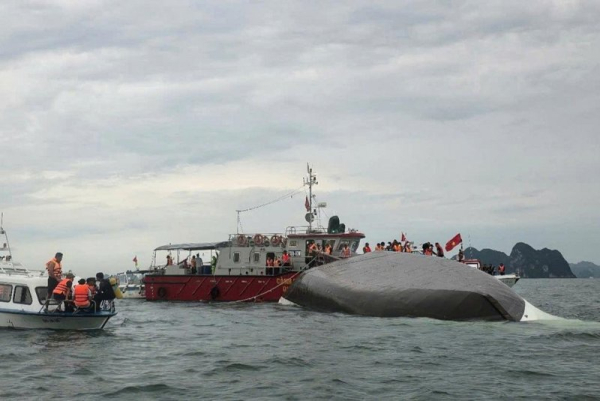 Tourists dead after Vietnam boat capsizes