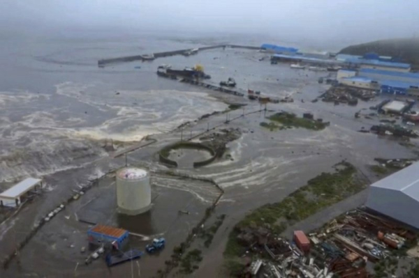 Volcano, tsunami warnings downgraded following 8.8-magnitude quake