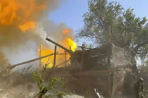 Russian ground forces advance into Ukraine's Dnipropetrovsk province