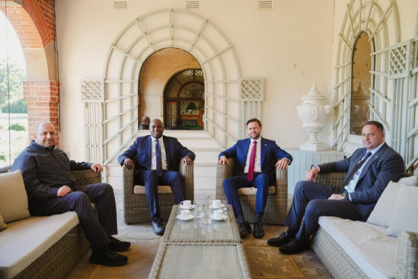 Trilateral U.S., U.K. and Ukrainian meeting weighs possible peace Trilateral U.S., U.K. and Ukrainian meeting weighs possible peace