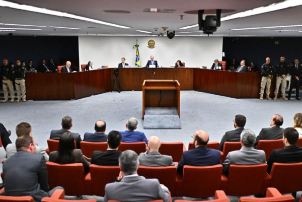 Bolsonaro could be convicted by court, granted amnesty by Congress