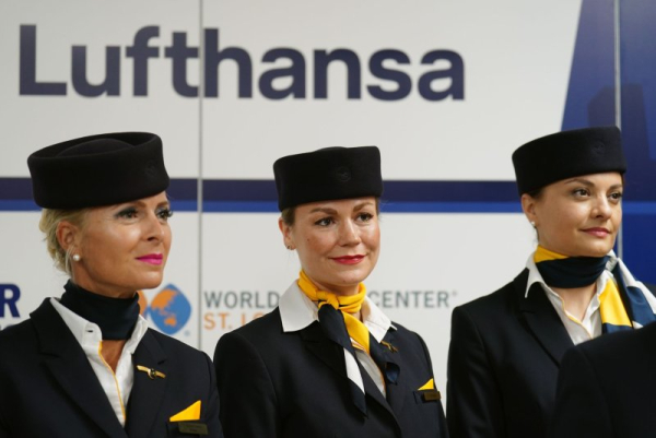 Germany's Lufthansa airline to cut thousands of jobs in AI boost
