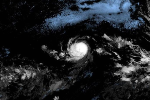 Hurricane Kiko reaches Category 2 status