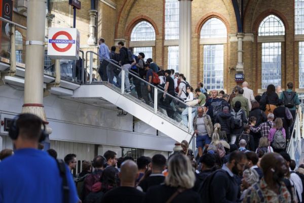 London subway worker strike shuts down transit lines