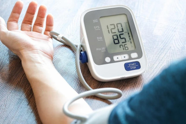 Stock photos often show incorrect blood pressure checking procedure Stock photos often show incorrect blood pressure checking procedure