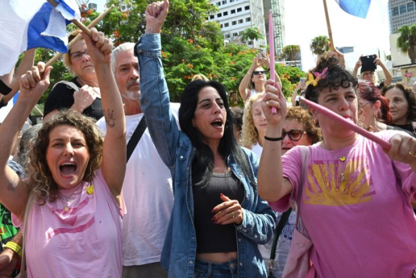 Israel nears ratification of peace deal as Trump invited to Knesset