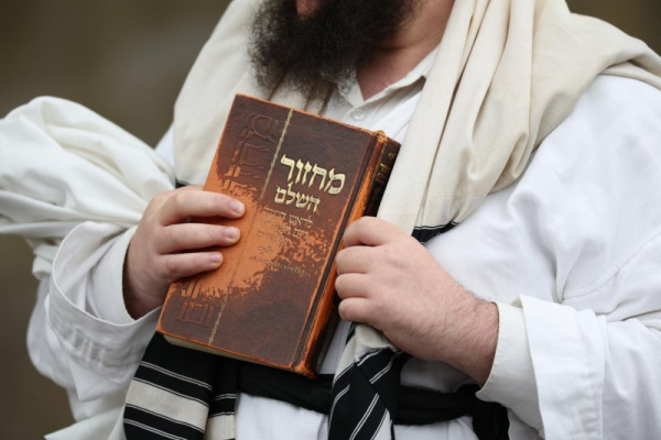 Police say deadly British synagogue car, knife attack is terrorism