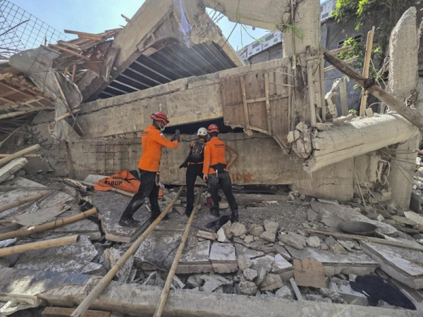 Rescuers: No signs of life at collapsed Indonesian school