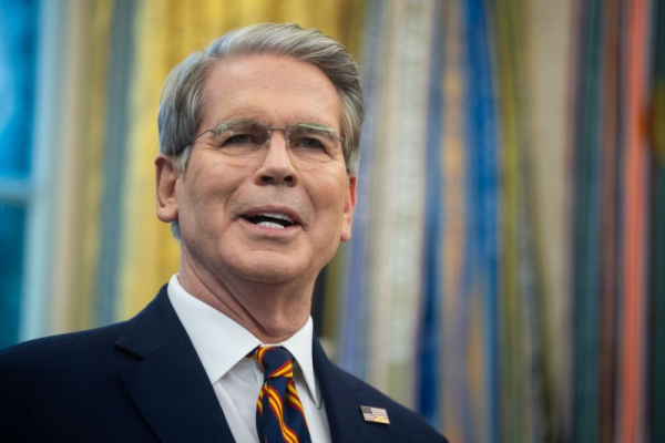 U.S. sanctions sweeping Iran LPG, oil shipping network