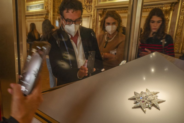 Auditors: Louvre should spend more on security, less on acquisitions