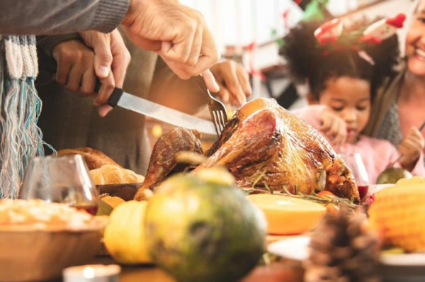 Expert offers tips to keep allergies, asthma under control at holiday gatherings