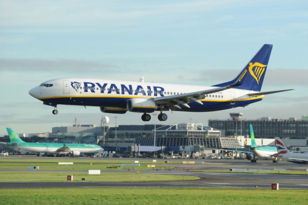 Italy hits Ryanair with $301M penalty over ticket sale tactics