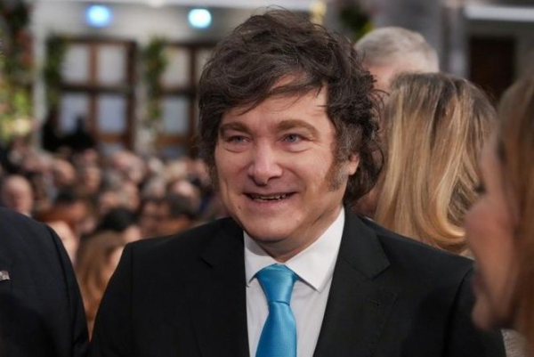 Milei wants labor reform with severance pay, union power reductions