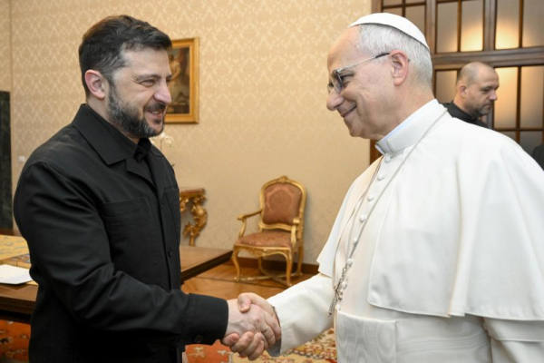 Pope Leo hosts Volodymyr Zelensky in Castel Gandolfo Pope Leo hosts Volodymyr Zelensky in Castel Gandolfo