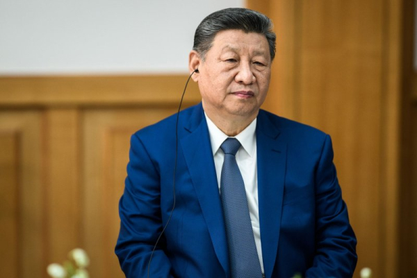 China's President Xi Jinping ousts two top generals China's President Xi Jinping ousts two top generals