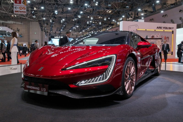 EU to waive import levies on Chinese EVs through 'minimum price' deal