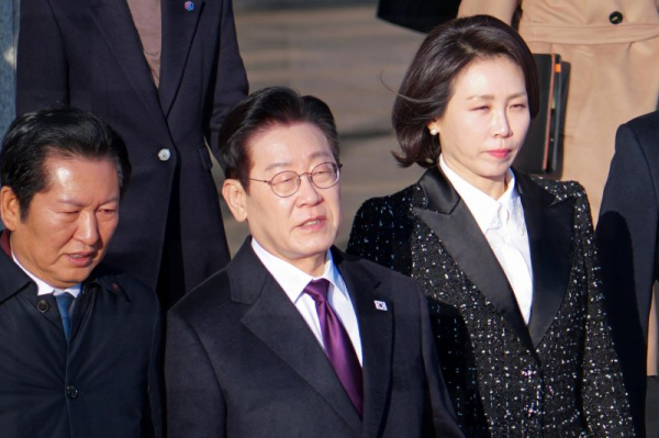 South Korea's President Lee visits Japan for summit with PM Takaichi
