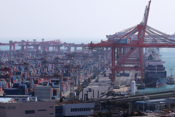 BOK raises S. Korea's 2026 growth forecast to 2 pct amid robust exports BOK raises S. Korea's 2026 growth forecast to 2 pct amid robust exports