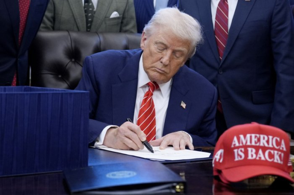 China's Xi cautions Trump on Taiwan in phone call