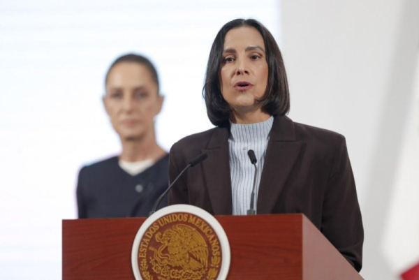 Mexican state oil firm Pemex invests to boost crude output