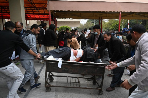 Pakistan mosque bombing kills 31, injures 169
