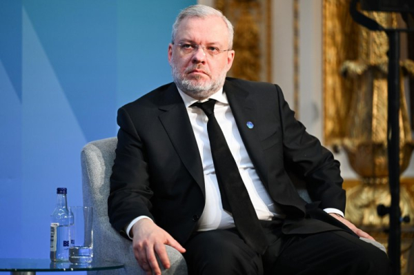 Ukraine's ex-energy minister detained while trying to leave the country