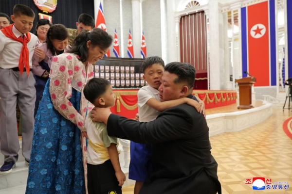 Kim Jong Un inspects museum for N. Korean troops sent to Ukraine war